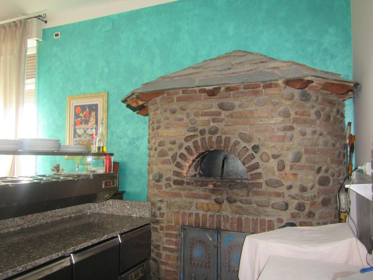 Hotel Lo Scoglio Castelnuovo del Garda Zewnętrze zdjęcie