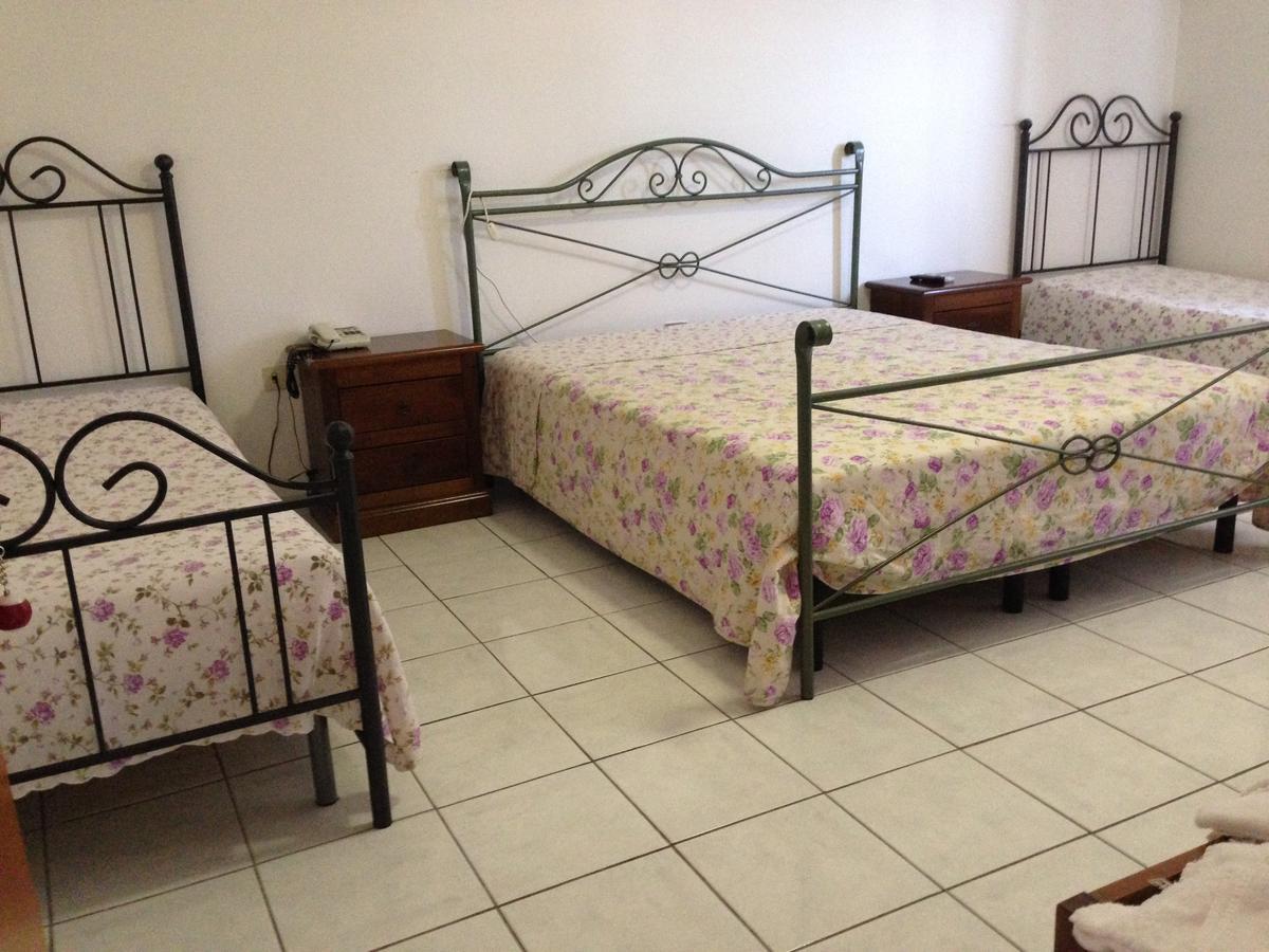 Hotel Lo Scoglio Castelnuovo del Garda Zewnętrze zdjęcie