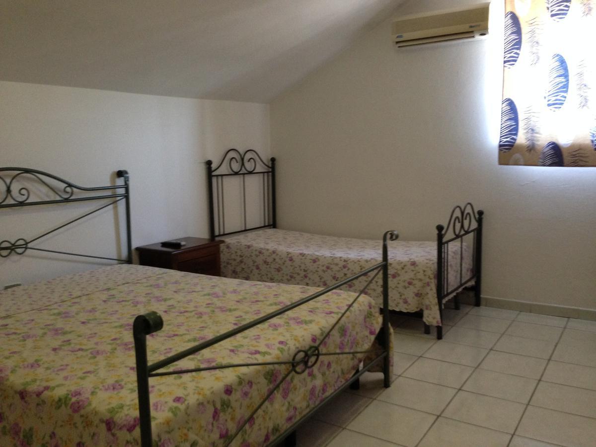 Hotel Lo Scoglio Castelnuovo del Garda Zewnętrze zdjęcie